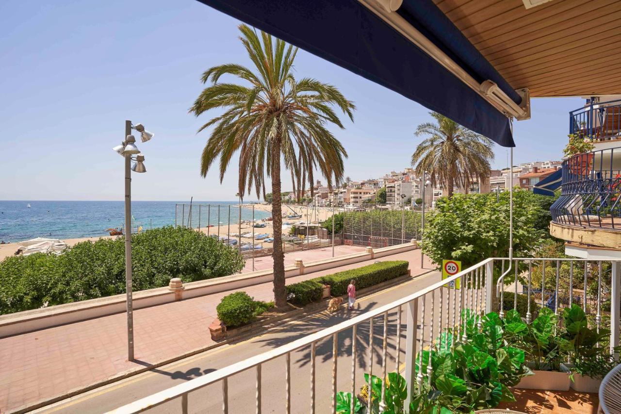 Apartamento Primera Linea De Mar Con Espectaculares Vistas Leilighet Sant Pol De Mar Eksteriør bilde