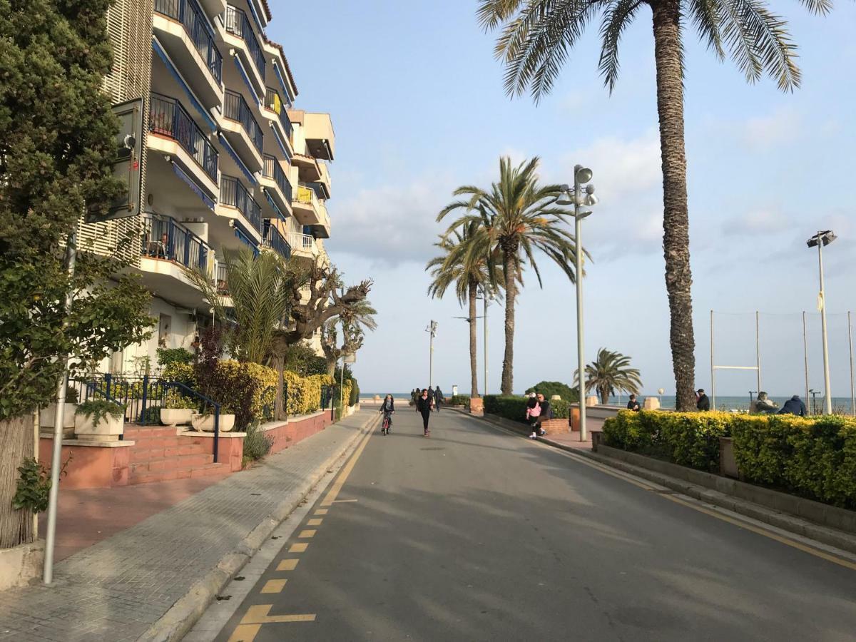 Apartamento Primera Linea De Mar Con Espectaculares Vistas Leilighet Sant Pol De Mar Eksteriør bilde